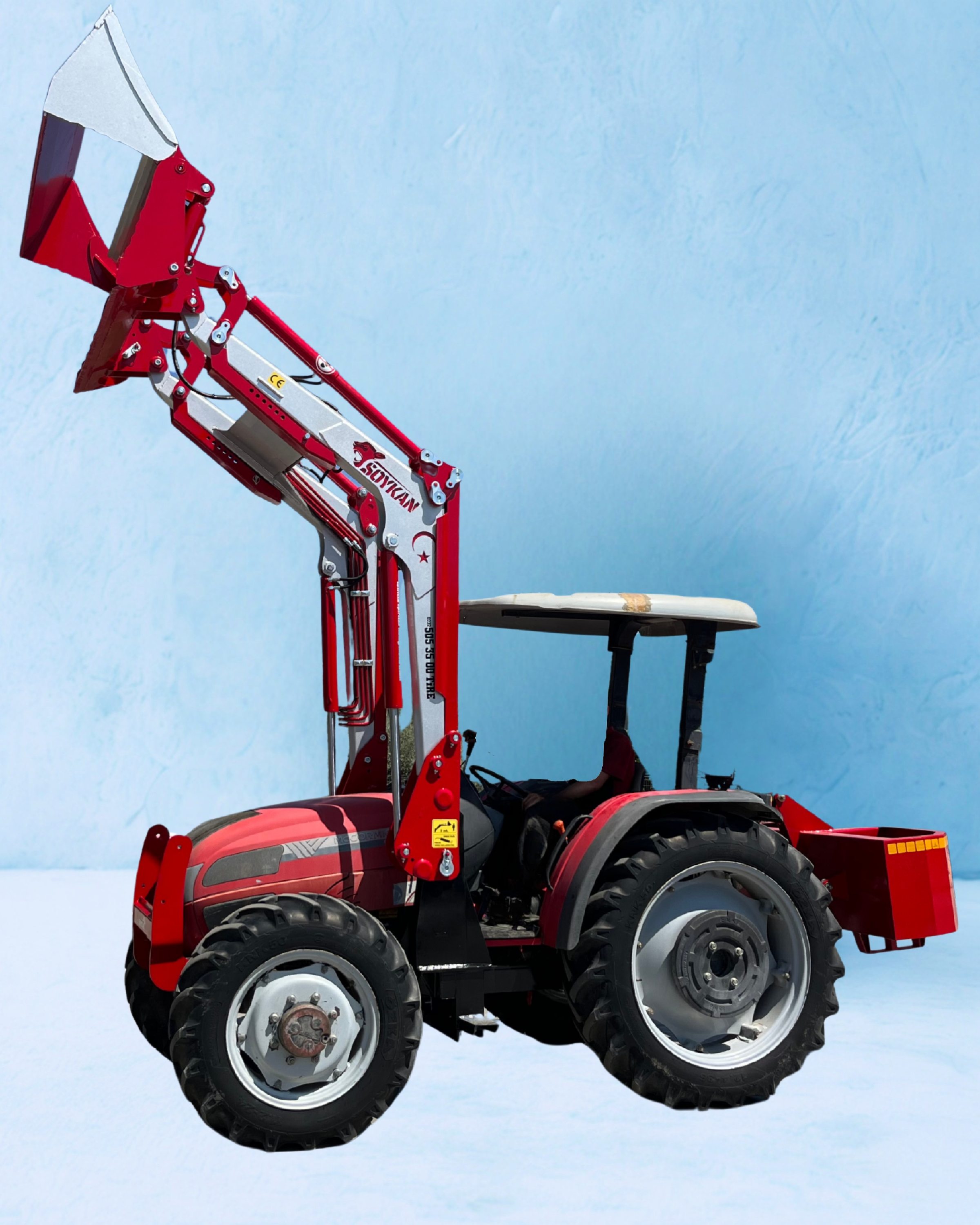 MC CORMİC ÖN YÜKLEYİCİ VE ATAÇMANLARI